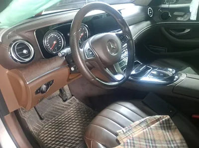 2016 Mercedes-Benz E 220 VIN: