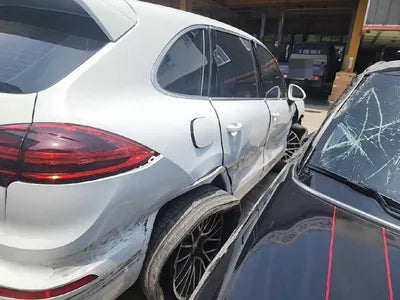 2015 Porsche Cayenne VIN: