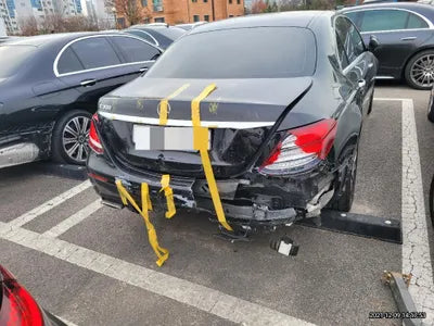 2017 Mercedes-Benz E 300 WDDZF4JB7JA323282 VIN:WDDZF4JB7JA323282