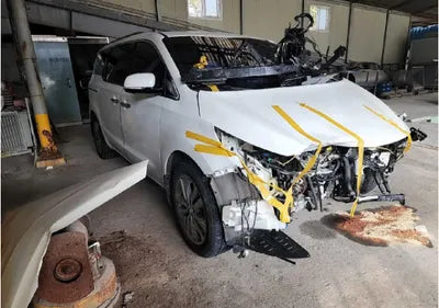 2018 Kia Carnival KNAME81ABJS421771 VIN:KNAME81ABJS421771