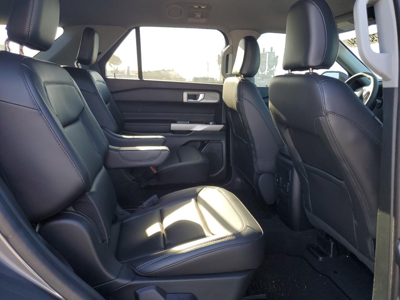 2024 FORD EXPLORER XLT VIN:1FMSK8DH6RGA43162
