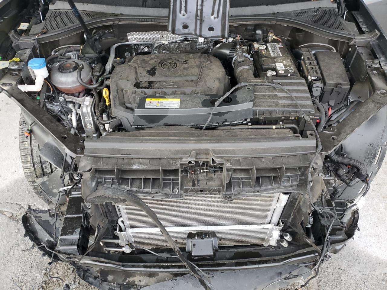 2022 VOLKSWAGEN TIGUAN SEL R-LINE VIN:3VV4B7AX8NM082582