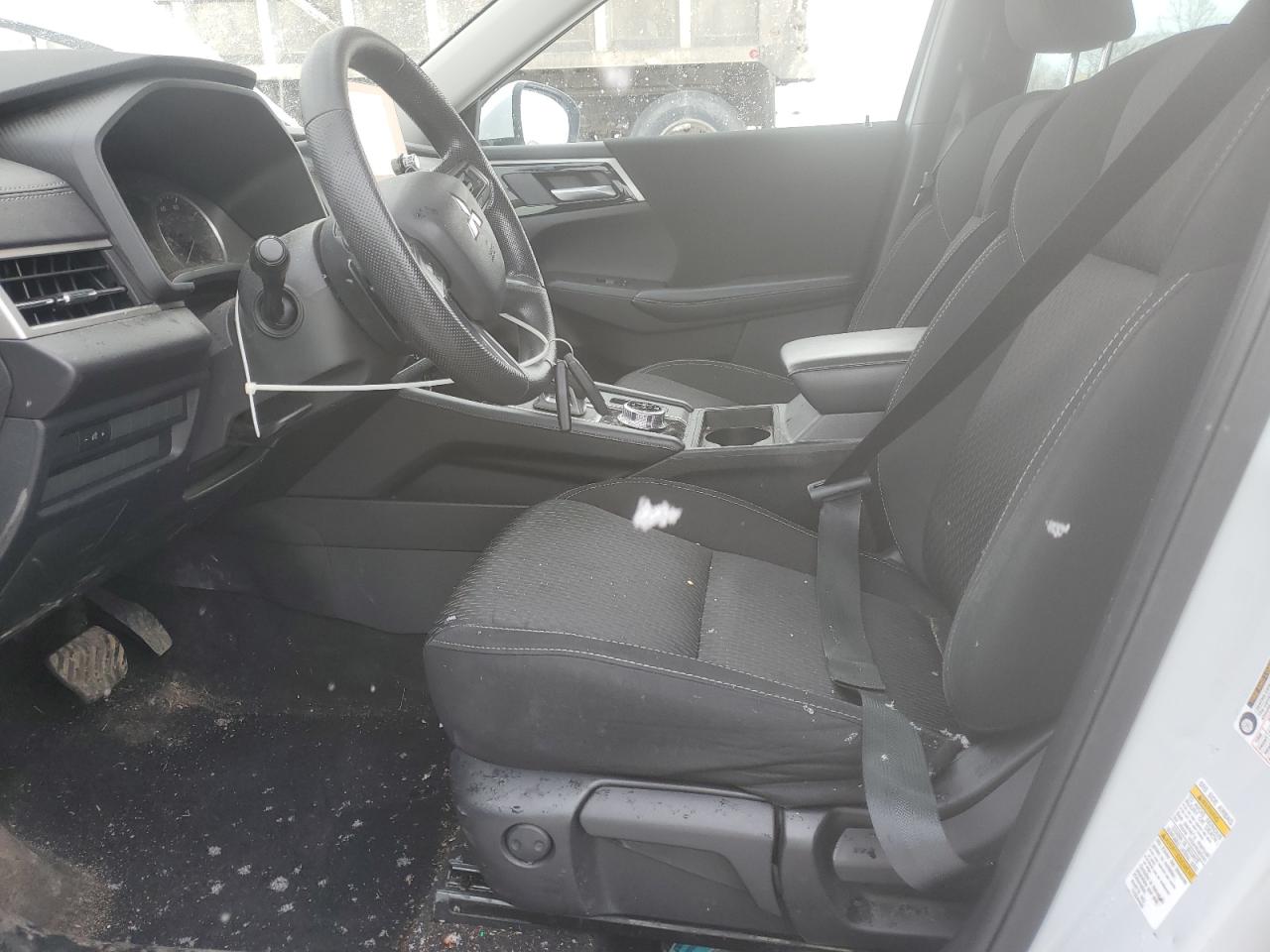 2023 MITSUBISHI OUTLANDER ES VIN:JA4J4TA88PZ028255