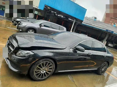 2017 Mercedes-Benz E 220 VIN: