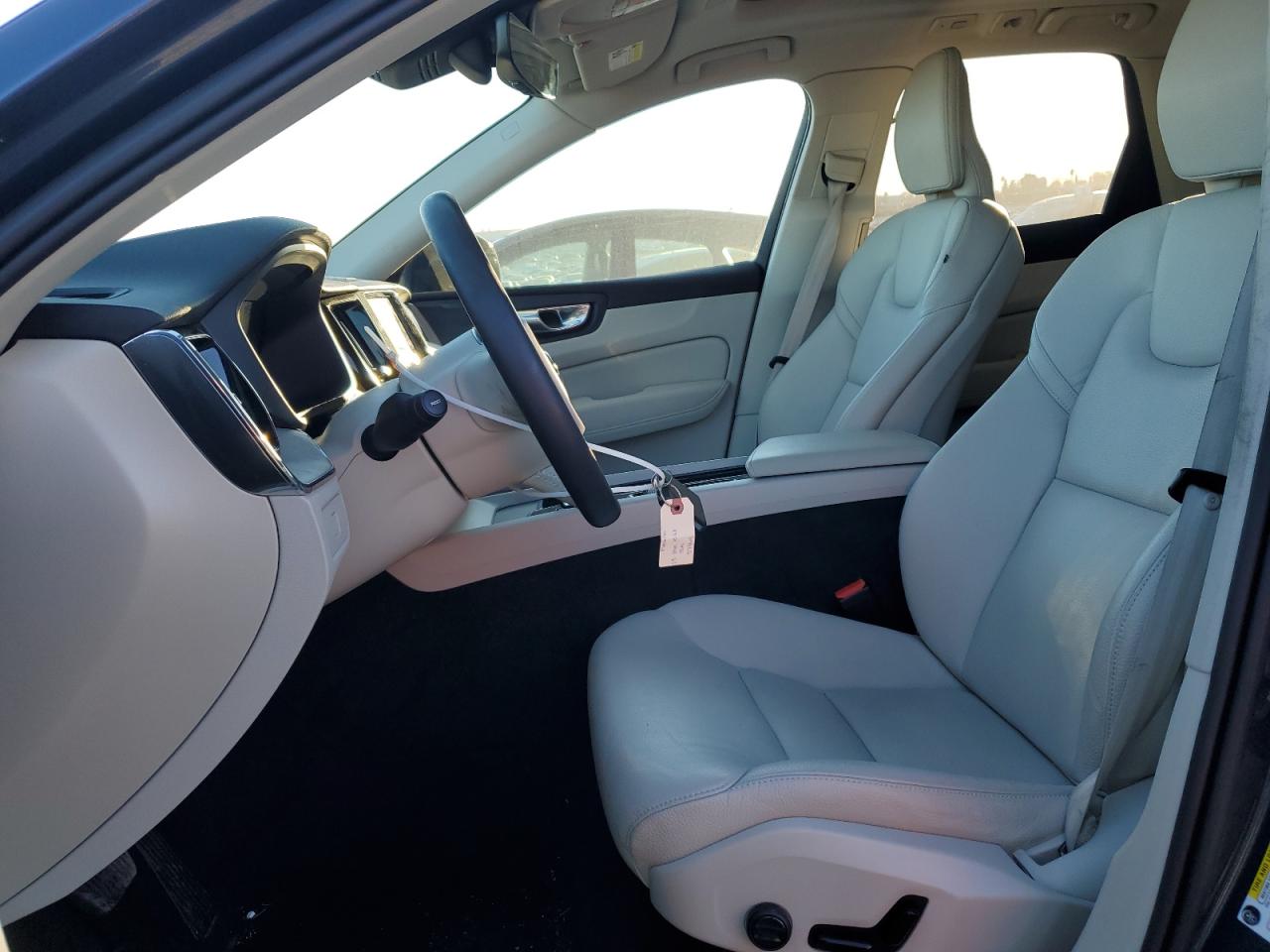 2023 VOLVO XC60 PLUS VIN:YV4L12RL3P1321101