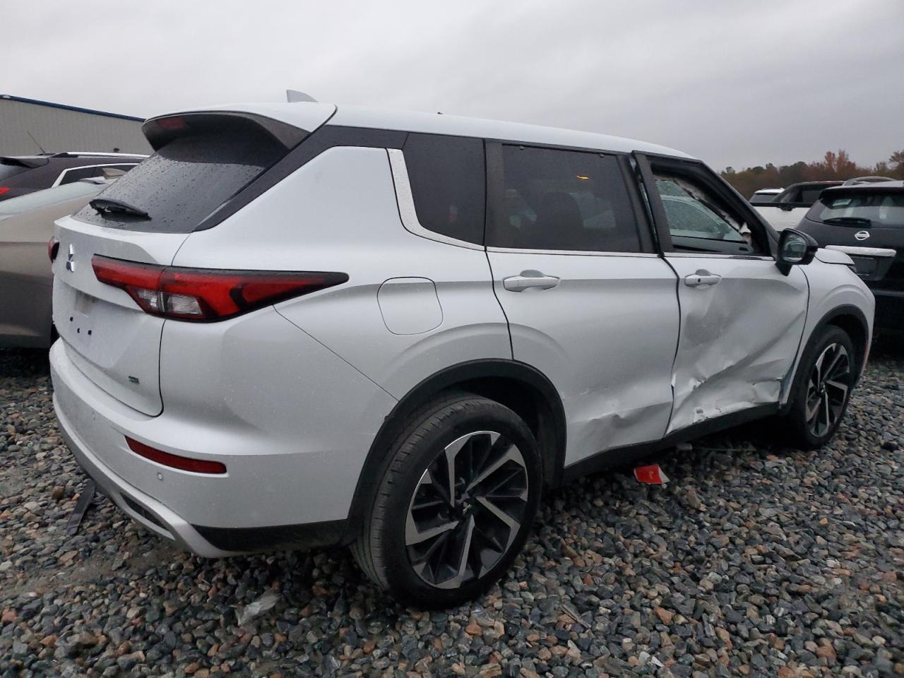 2022 MITSUBISHI OUTLANDER SE VIN:JA4J3UA87NZ014143