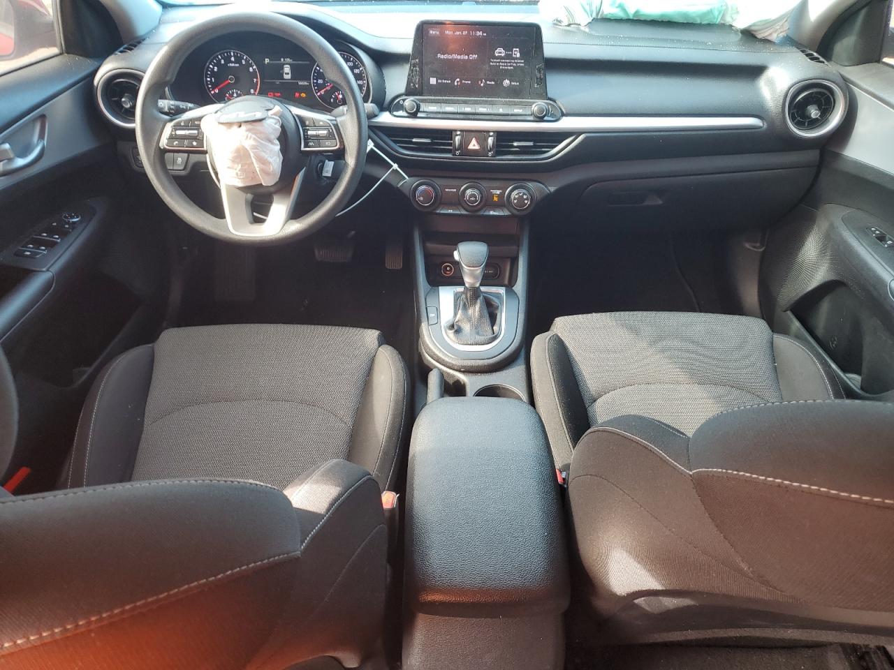 2022 KIA FORTE FE VIN:3KPF24AD4NE415804