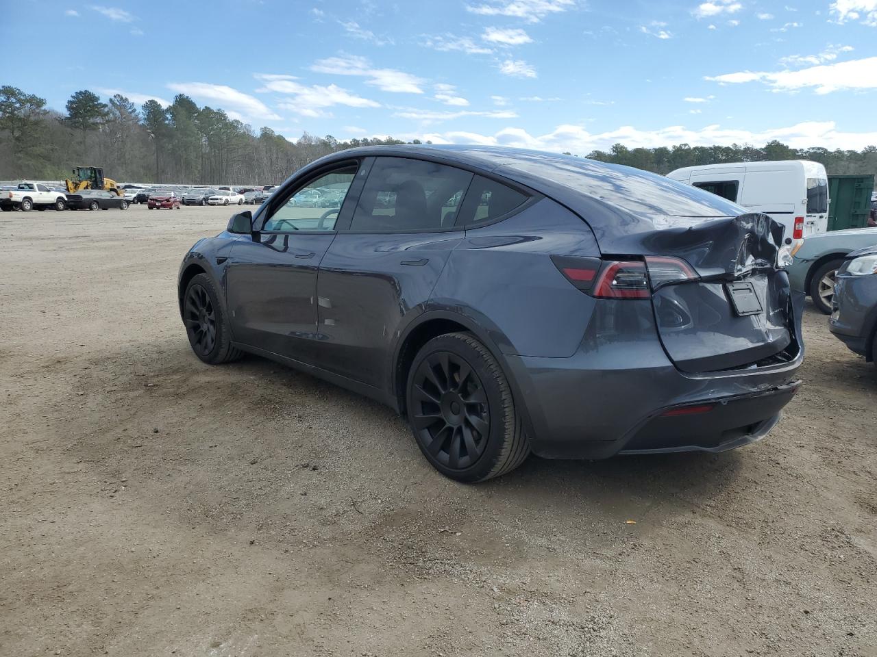 2022 TESLA MODEL Y  VIN:7SAYGAEE6NF570055