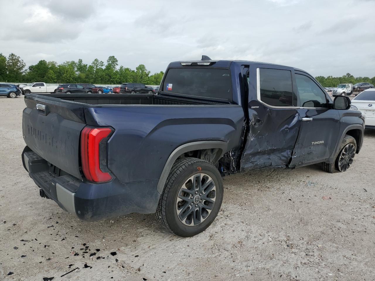 2022 TOYOTA TUNDRA CREWMAX LIMITED VIN:5TFJA5DB6NX013182