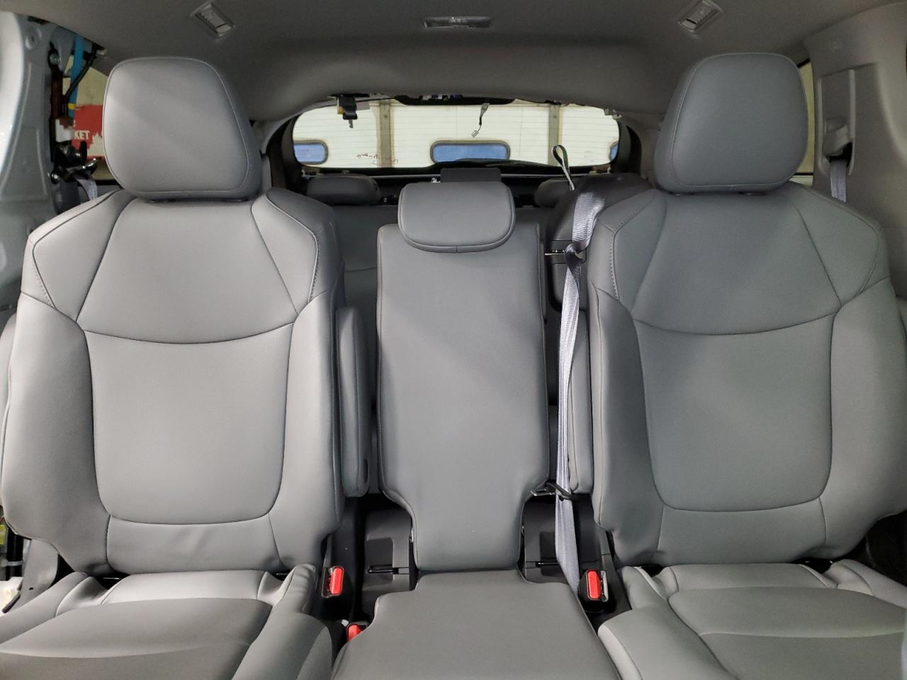 2024 TOYOTA SIENNA XLE VIN:5TDJRKEC1RS209234