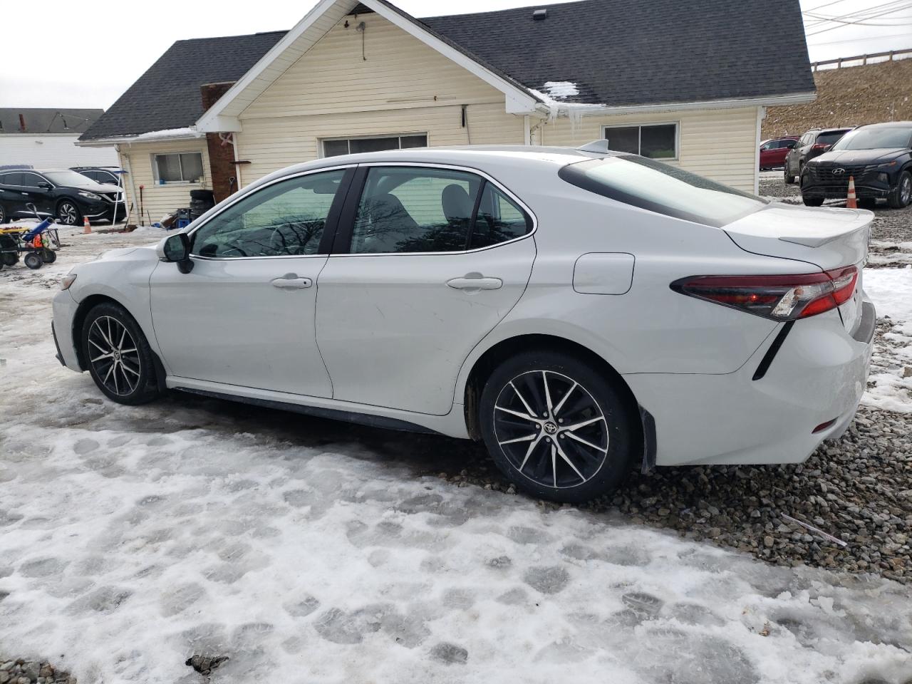 2022 TOYOTA CAMRY SE VIN:4T1G11AK2NU042425
