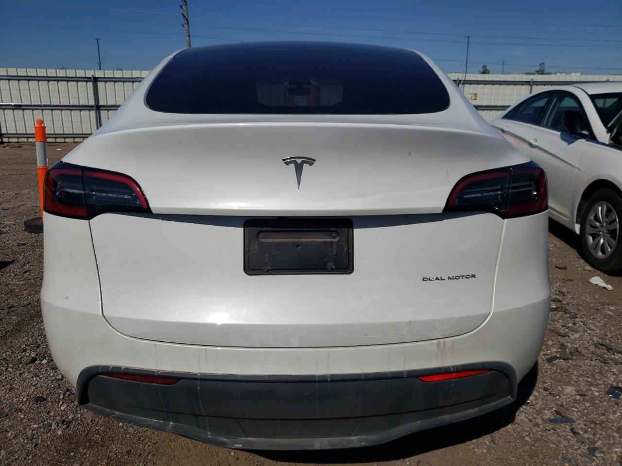 2023 TESLA MODEL Y  VIN:7SAYGAEE6PF760327