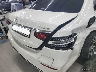 2021 Mercedes-Benz E 300 W1KZF5EB8MA984565 VIN:W1KZF5EB8MA984565