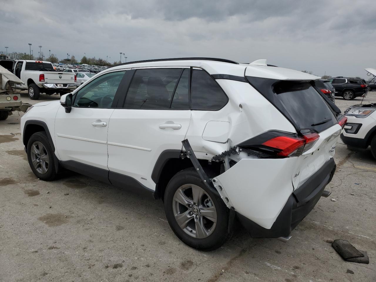 2024 TOYOTA RAV4 XLE VIN:4T3RWRFV0RU130883