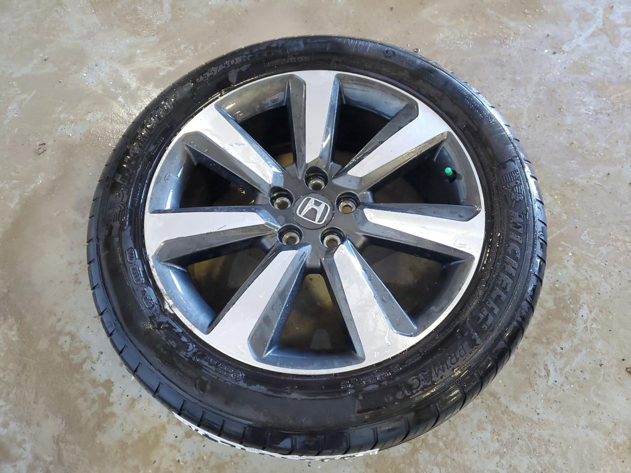 2024 HONDA PILOT TOURING VIN:5FNYG2H70RB010201