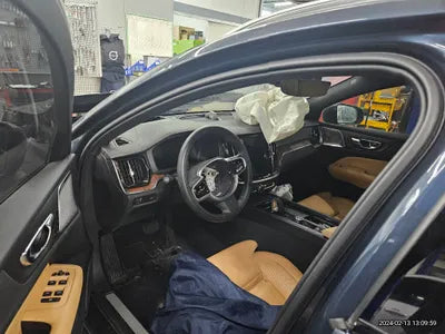 2022 Volvo V60 YV1ZZL12CN1094913 VIN:YV1ZZL12CN1094913