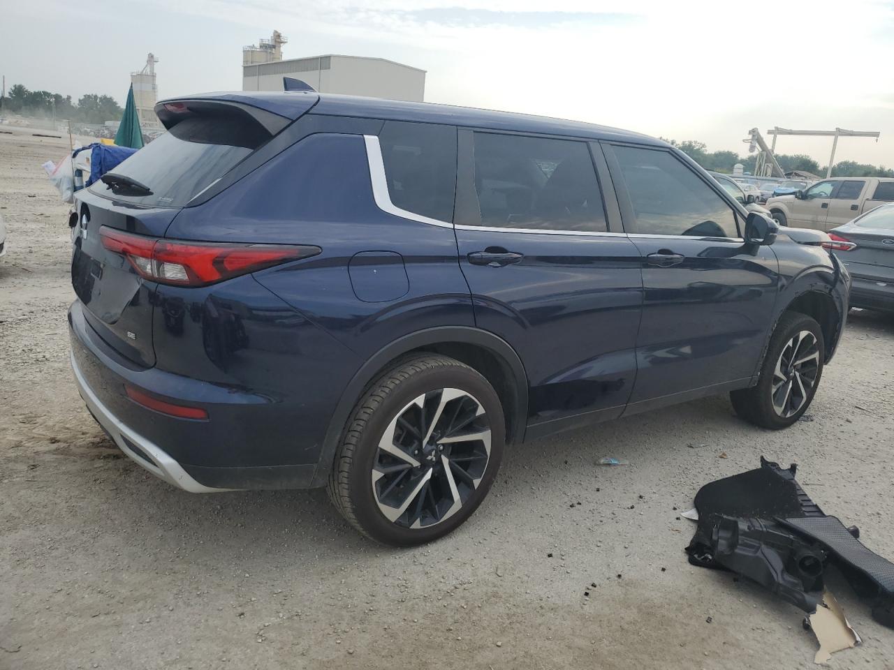 2022 MITSUBISHI OUTLANDER SE VIN:JA4J4UA87NZ036396