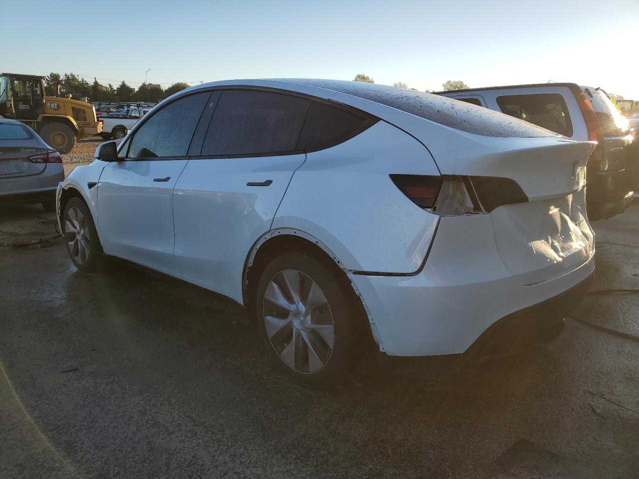 2023 TESLA MODEL Y  VIN:7SAYGAEE0PF772926
