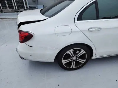 2016 Mercedes-Benz E 300 VIN: