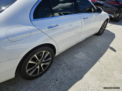 2018 Mercedes-Benz E 300 VIN: