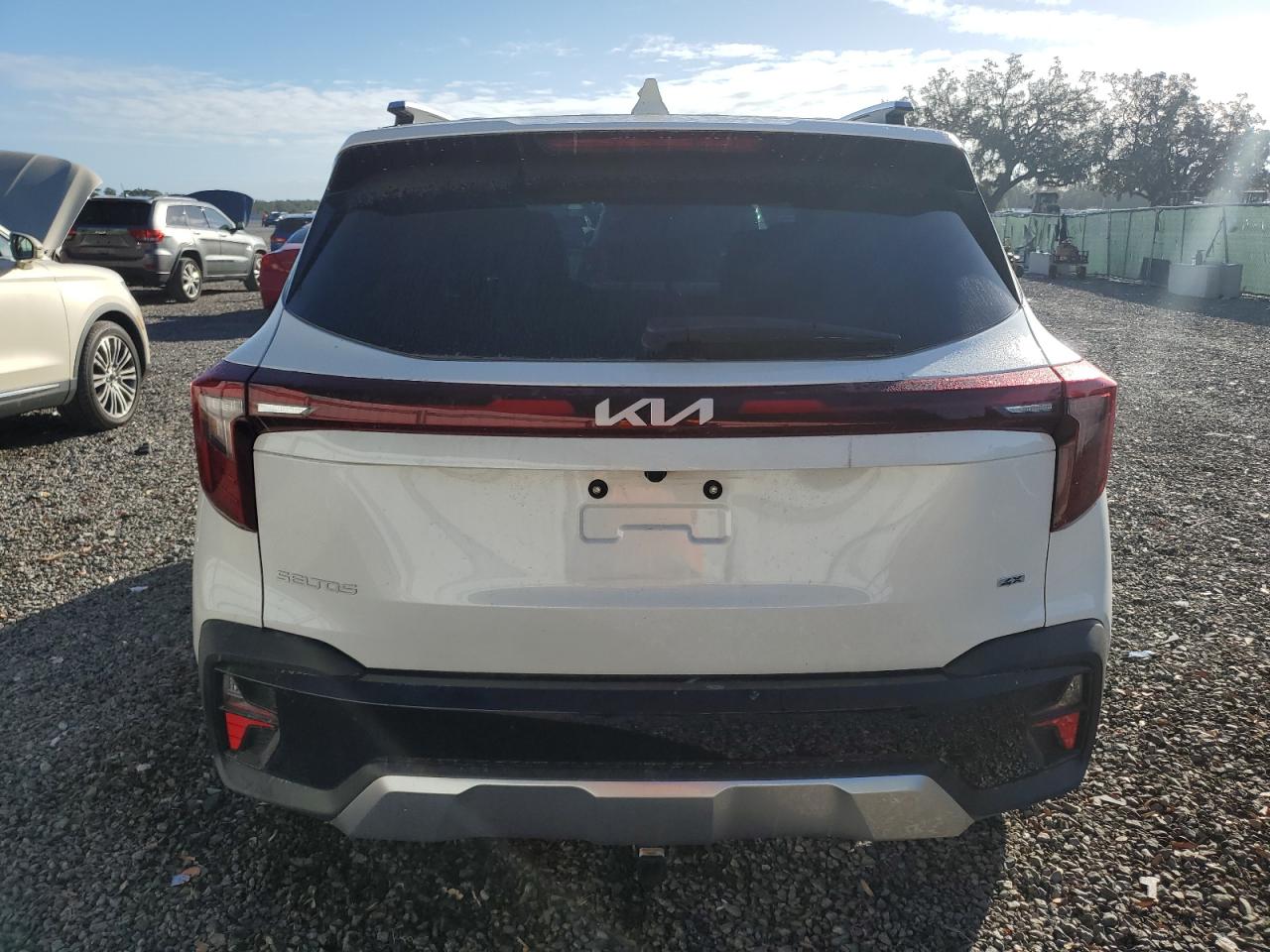 2024 KIA SELTOS SX VIN:KNDETCA74R7580707