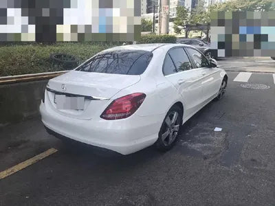 2015 Mercedes-Benz C 200 VIN: