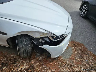 2016 Jaguar XE VIN: