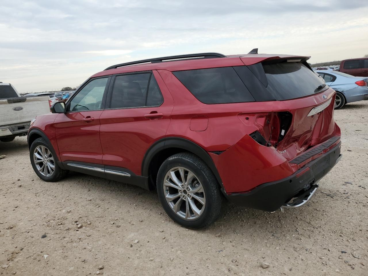 2023 FORD EXPLORER XLT VIN:1FMSK7DH4PGA92948