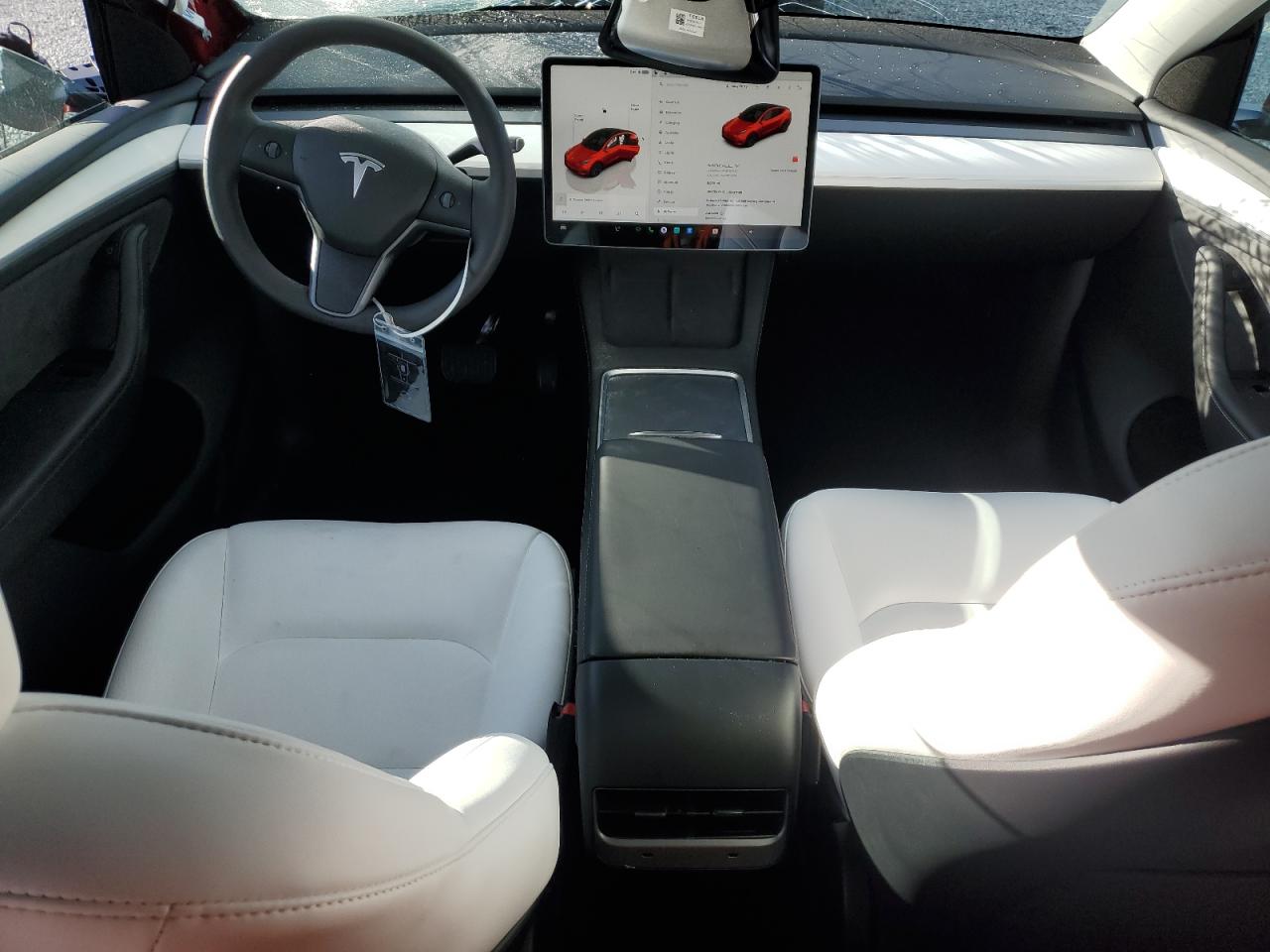 2024 TESLA MODEL Y  VIN:7SAYGDEE5RA311190