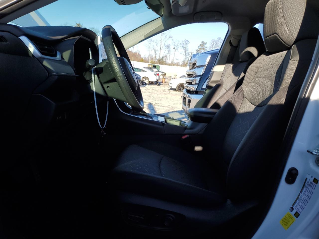 2023 TOYOTA RAV4 XLE VIN:2T3P1RFV8PW338321