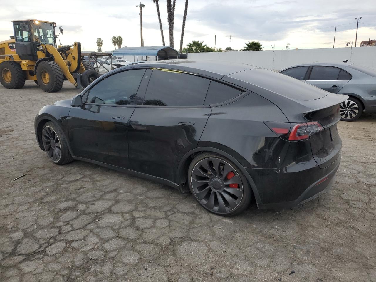 2023 TESLA MODEL Y  VIN:7SAYGDEF7PF750691