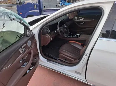 2018 Mercedes-Benz E 300 VIN: