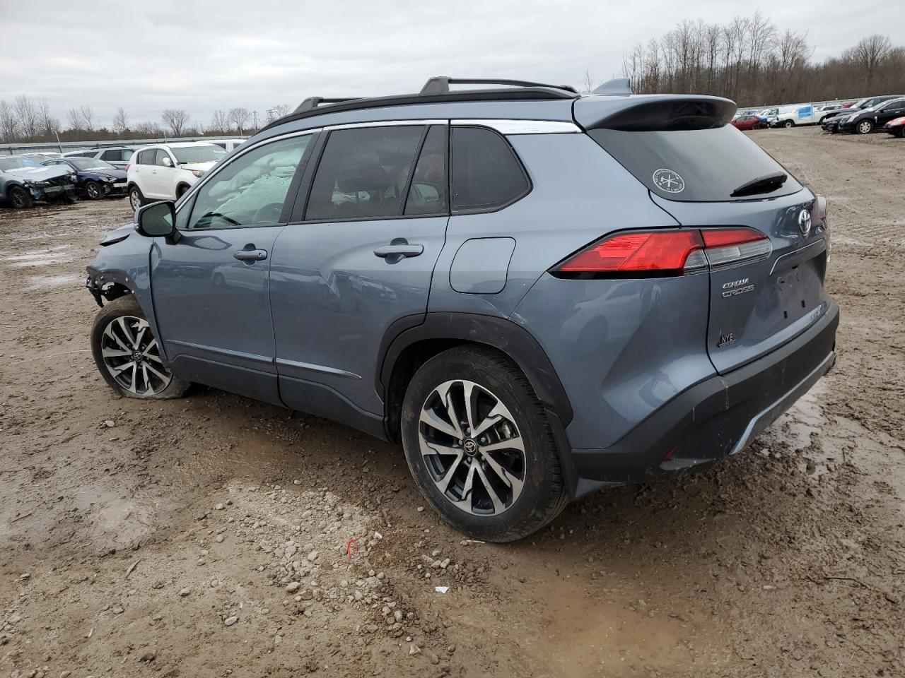 2022 TOYOTA COROLLA CROSS XLE VIN:7MUDAABG9NV015122