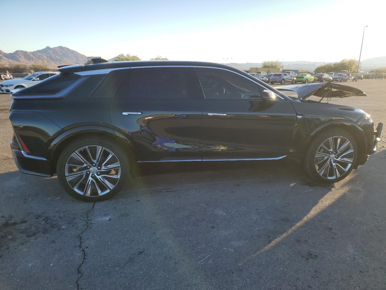 2024 CADILLAC LYRIQ LUXURY VIN:1GYKPSRK5RZ106628