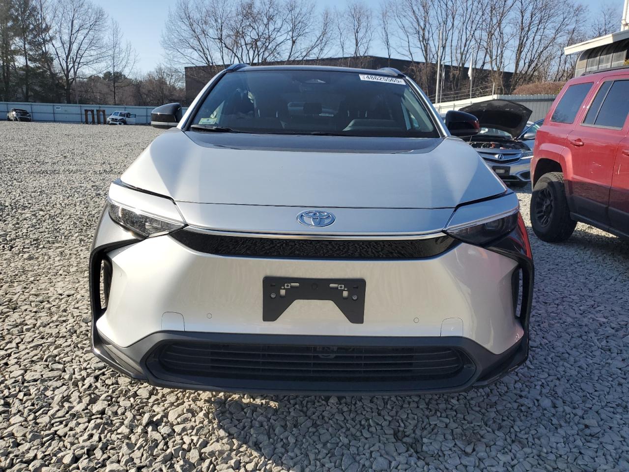 2024 TOYOTA BZ4X XLE VIN:JTMABACA5RA070285