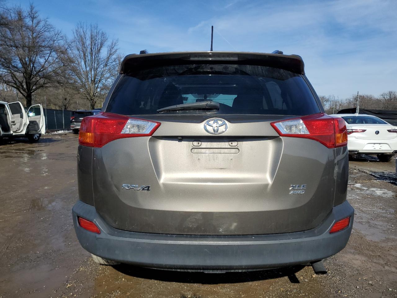 2023 TOYOTA RAV4 XLE VIN:JTMRFREV7FD119678