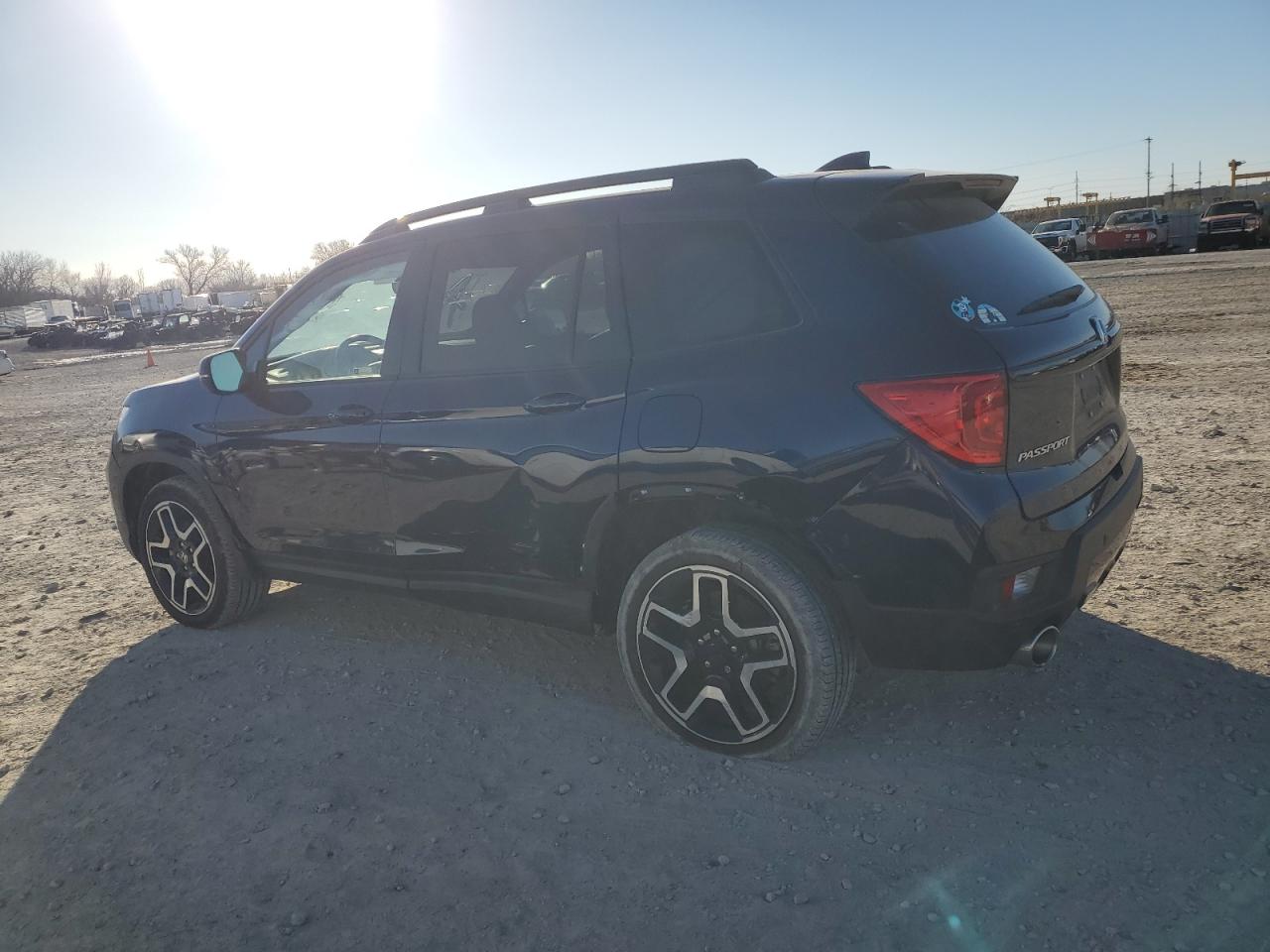 2022 HONDA PASSPORT ELITE VIN:5FNYF8H01NB023932