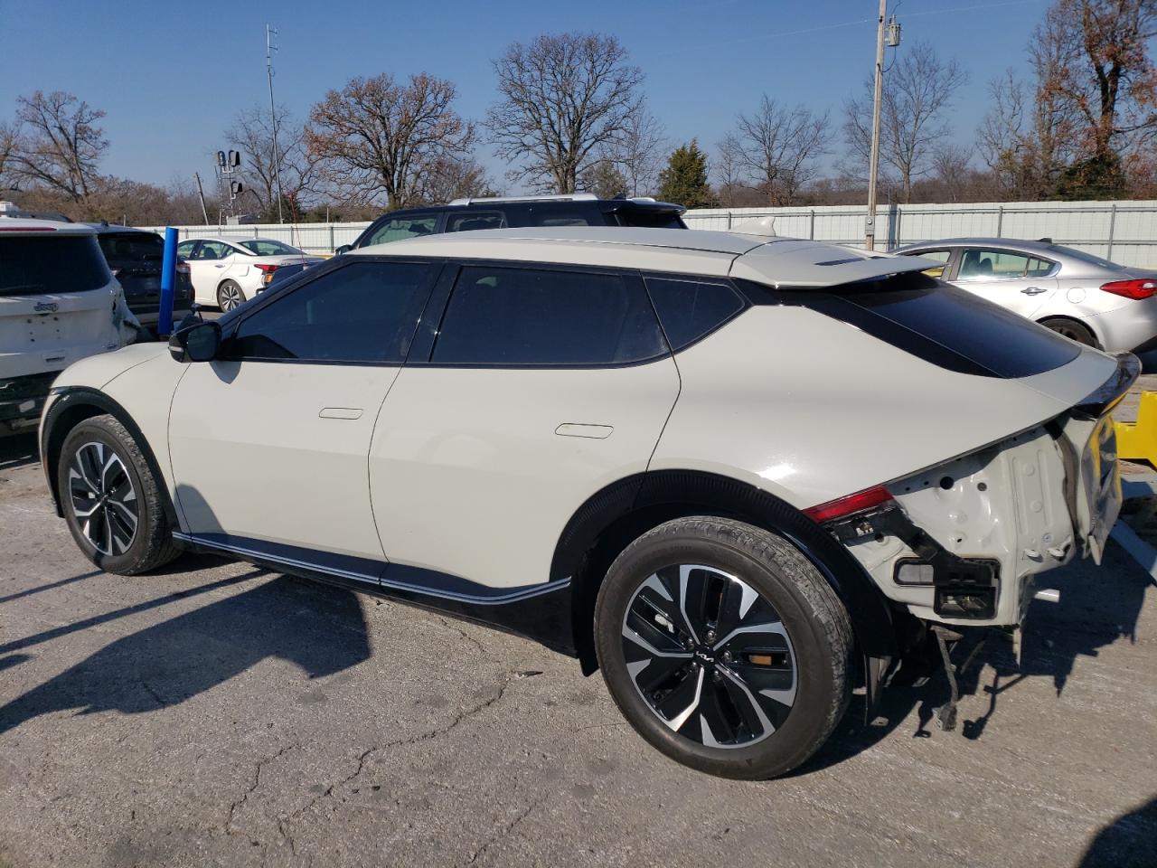 2022 KIA EV6 LIGHT VIN:KNDC3DLC2N5055061