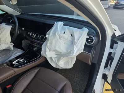 2016 Mercedes-Benz E 300 VIN: