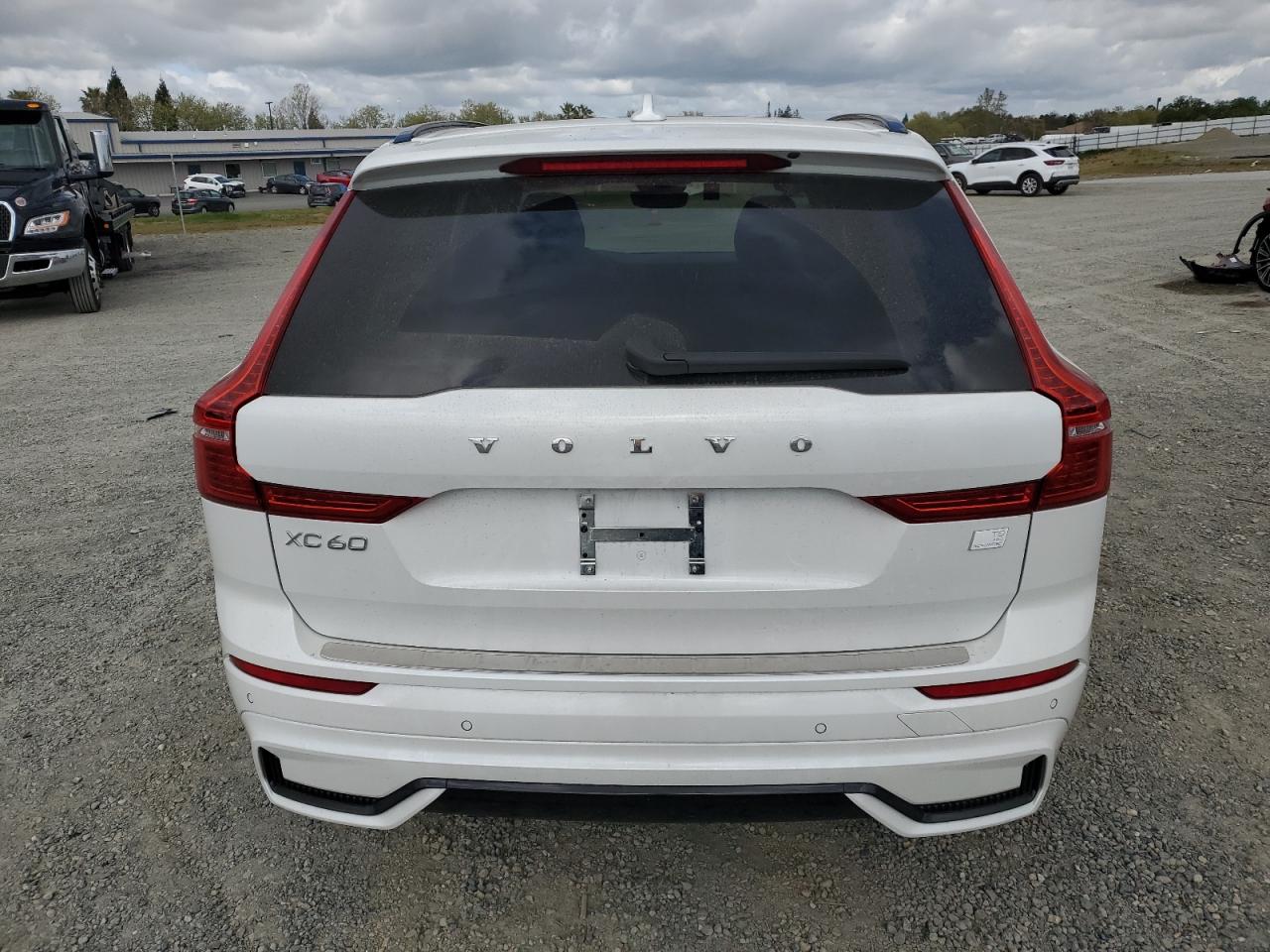 2024 VOLVO XC60 PLUS VIN:YV4H60DL1R1920388