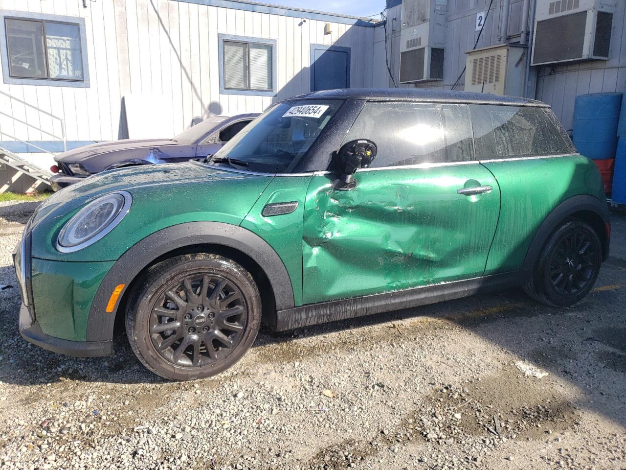 2023 MINI COOPER  VIN:WMW33DH03P2T58415