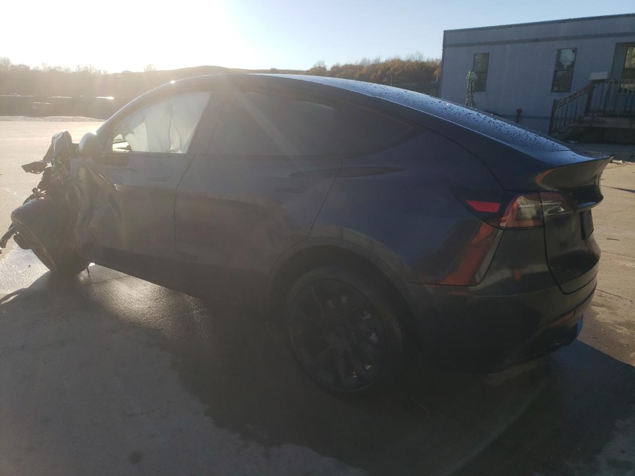 2024 TESLA MODEL Y  VIN:7SAYGAEE7RF004234