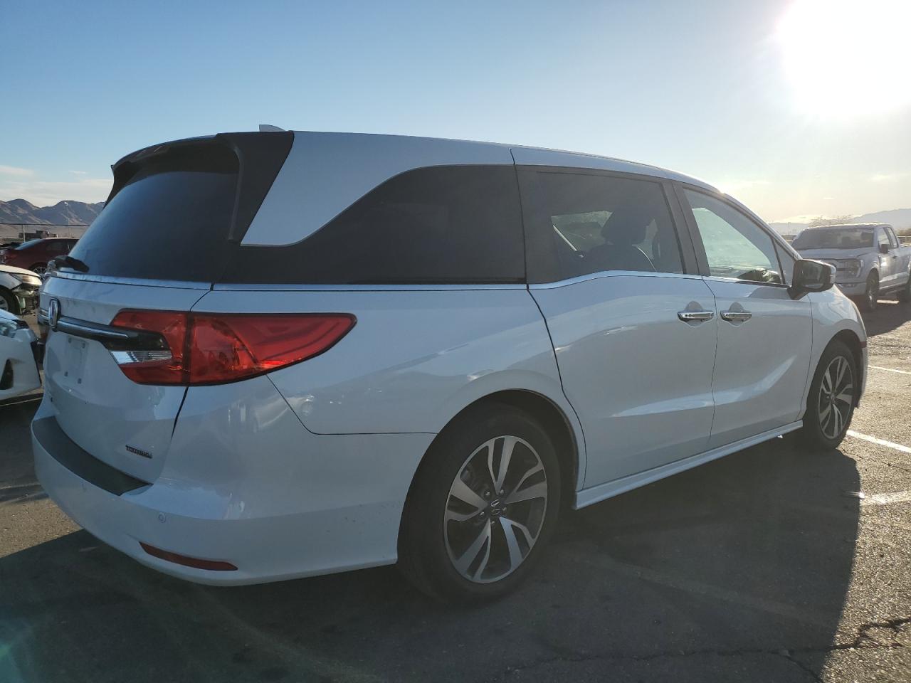 2022 HONDA ODYSSEY TOURING VIN:5FNRL6H84NB066538