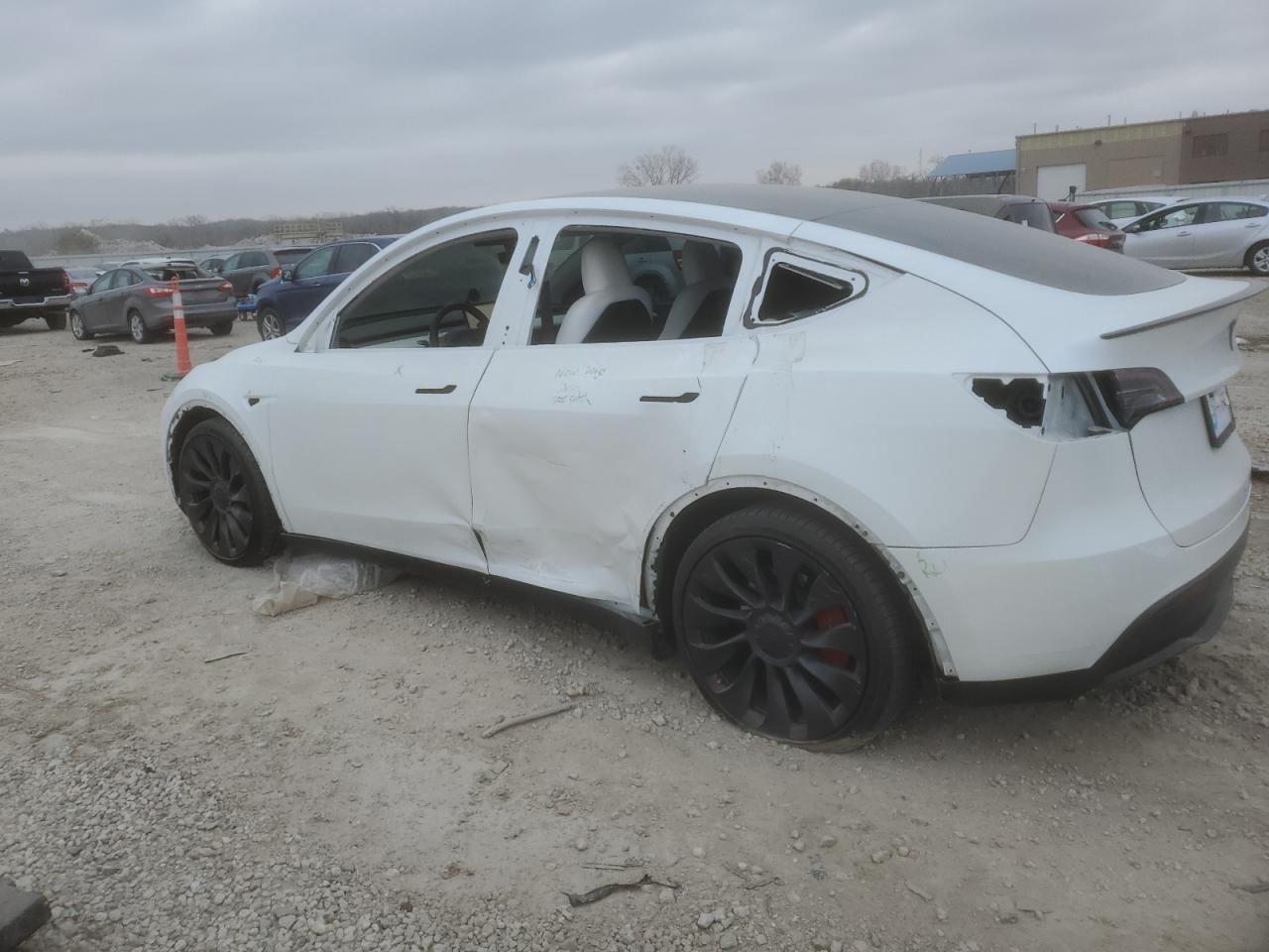 2023 TESLA MODEL Y  VIN:7SAYGDEF6PF782614