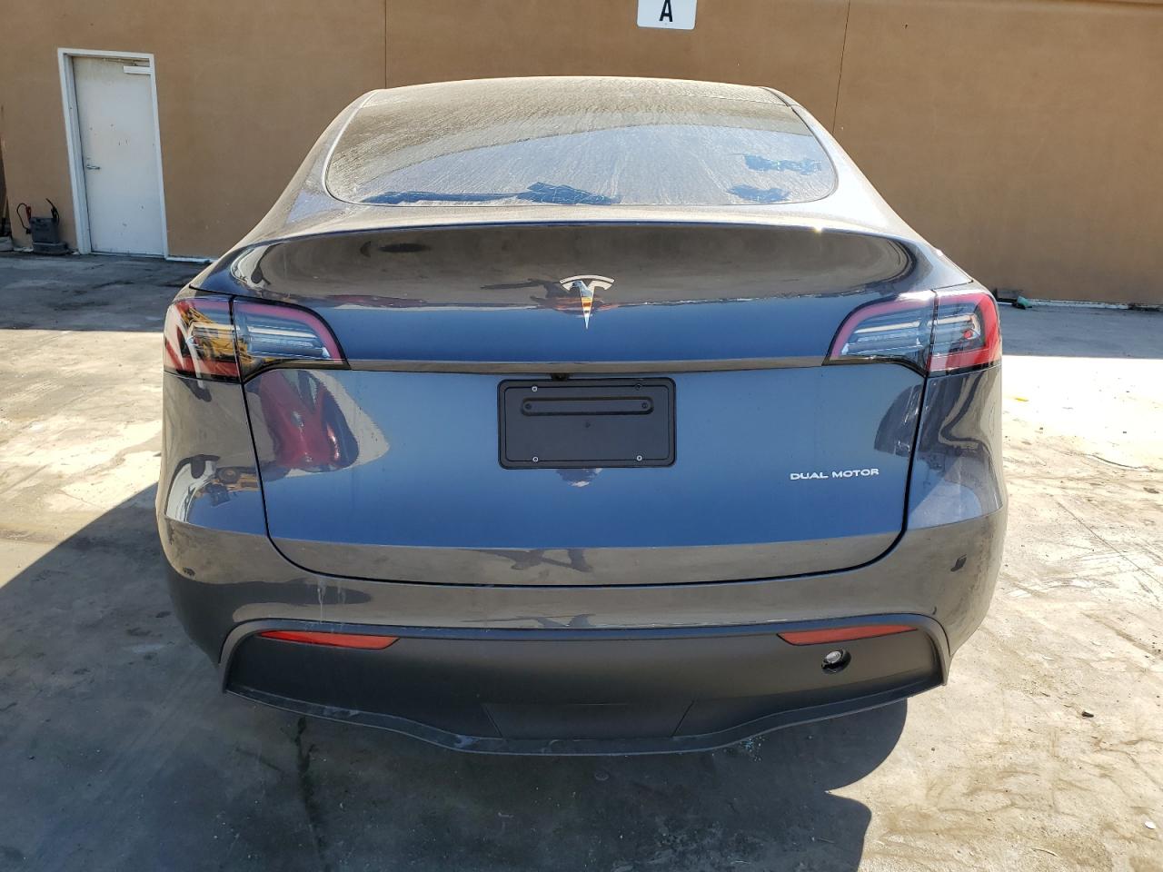 2023 TESLA MODEL Y  VIN:7SAYGDEE8PF971160