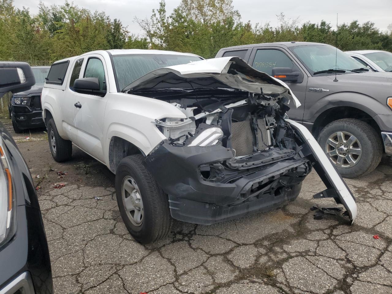 2022 TOYOTA TACOMA ACCESS CAB VIN:3TYRX5GN4NT043847