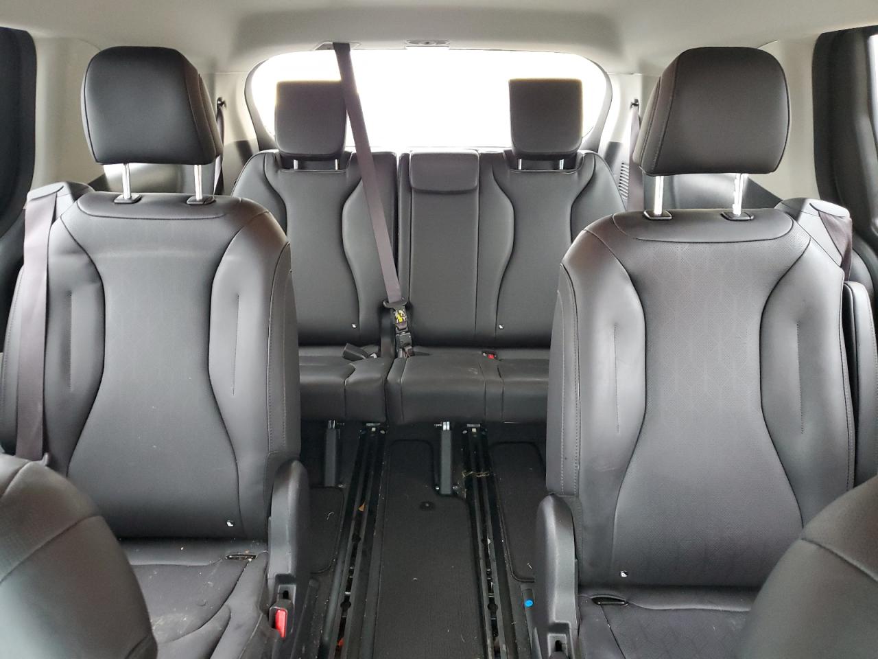 2024 KIA CARNIVAL LX VIN:KNDNB4H33R6335205