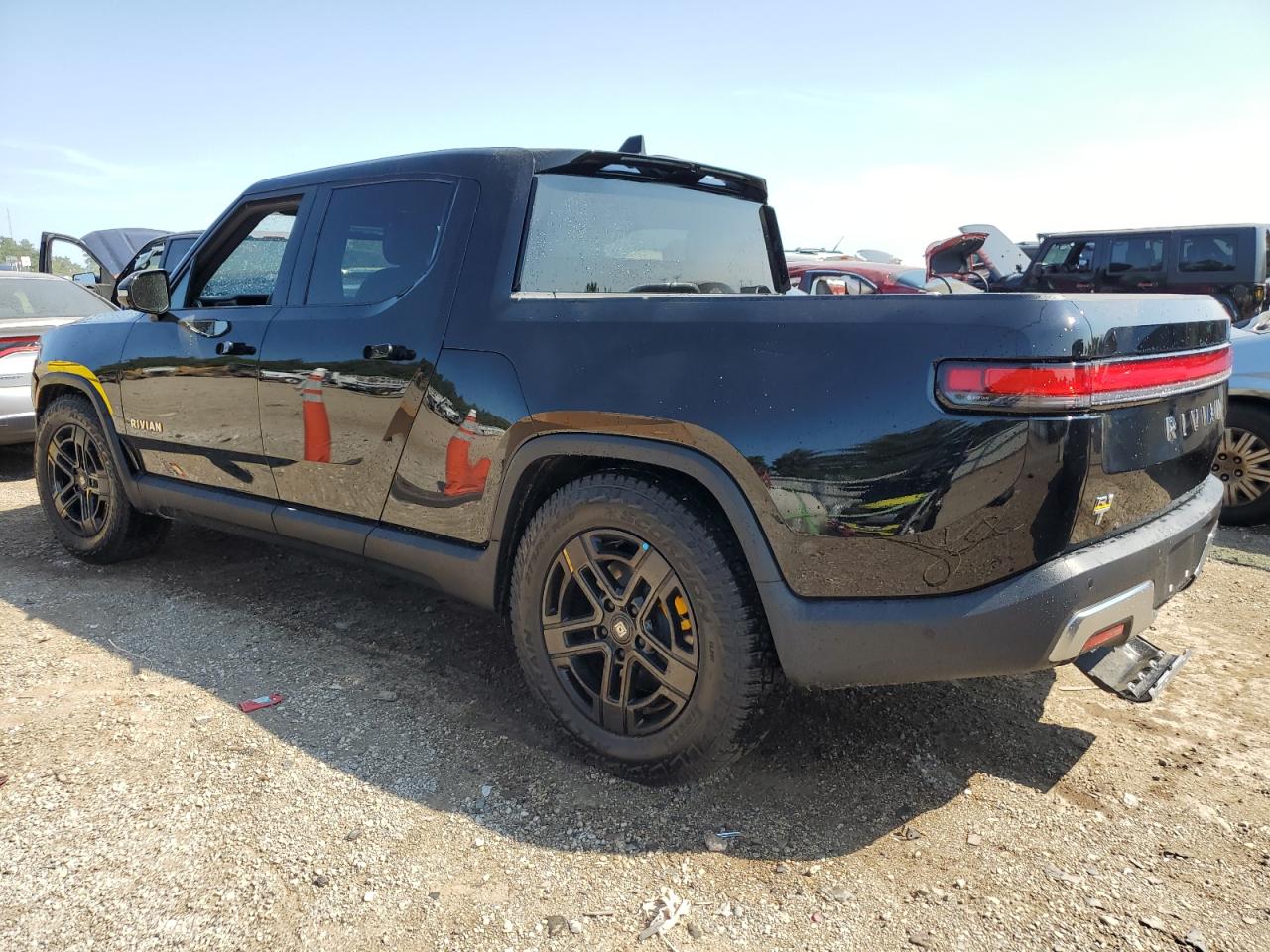 2024 RIVIAN R1T ADVENTURE VIN:7FCTGAAA3RN033543