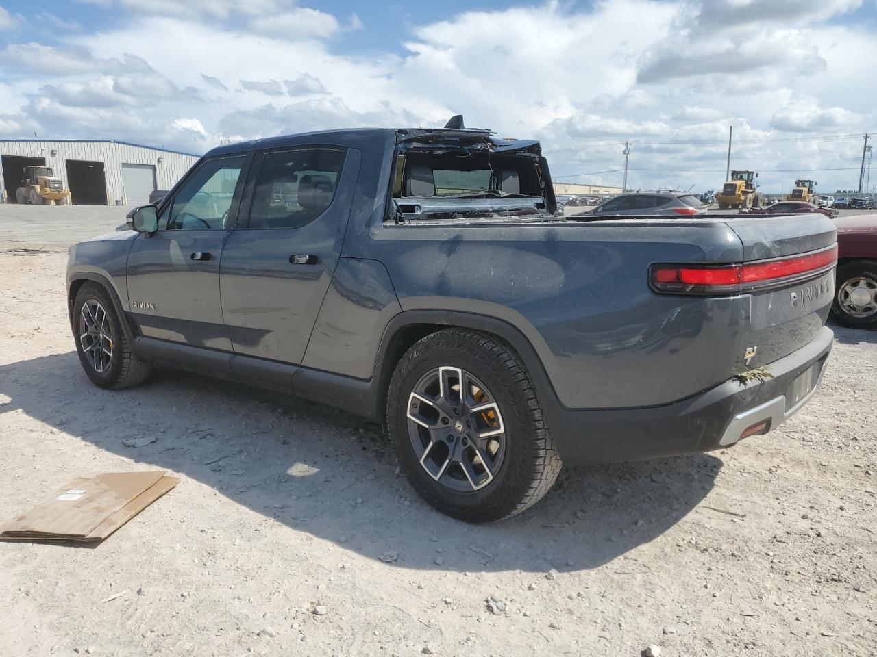 2022 RIVIAN R1T ADVENTURE VIN:7FCTGAAA3NN010838