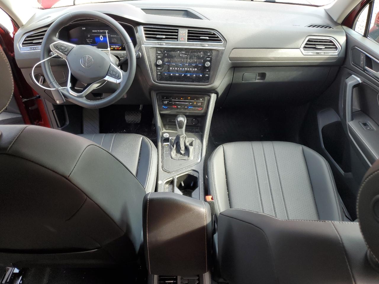 2023 VOLKSWAGEN TIGUAN SE VIN:3VV3B7AX0PM135824